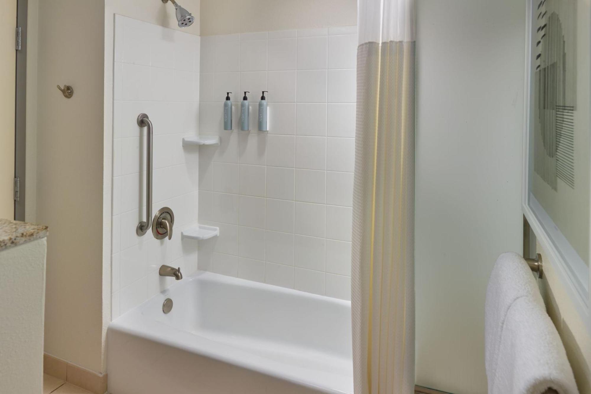 Courtyard Warner Robins Hotel Екстериор снимка